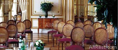 Hotel De Crillon 36